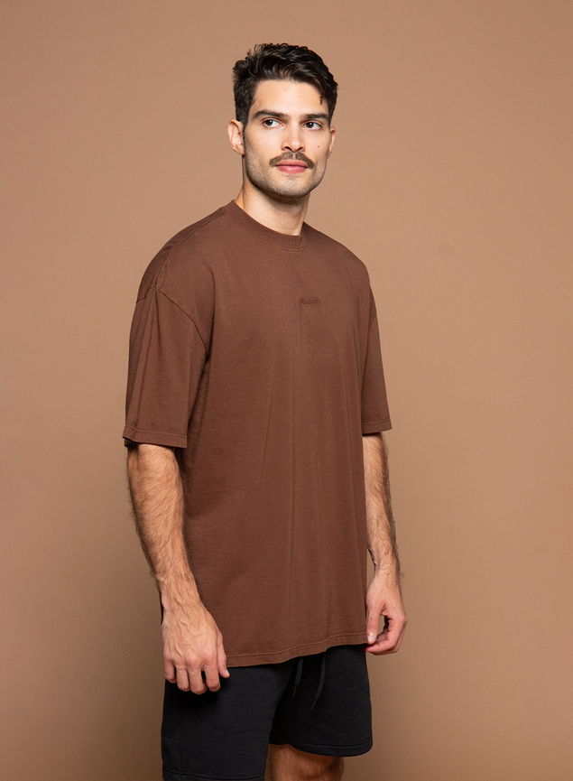 Kit Holiday Edition 2 Camisetas Oversized - Marrom e Off White