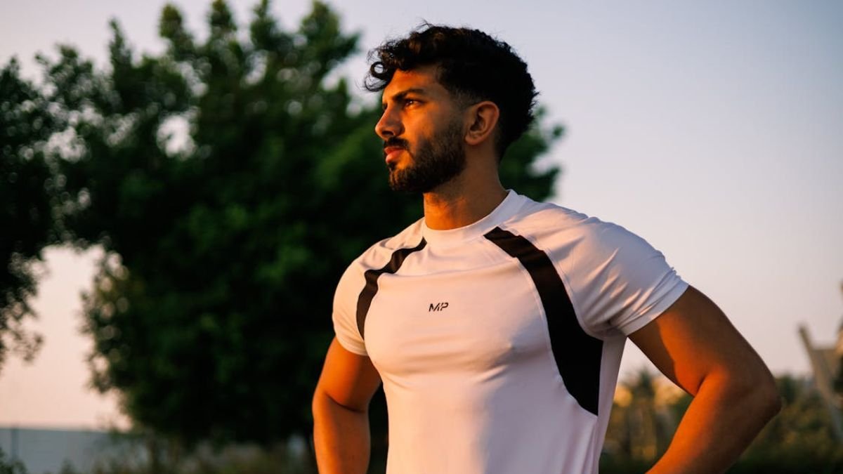 homem de camiseta dry fi