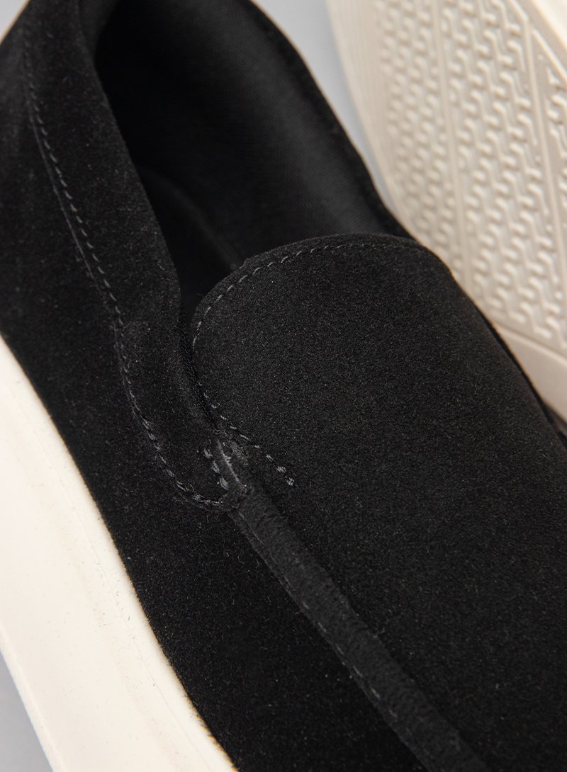 T&ecirc;nis Slip On Preto